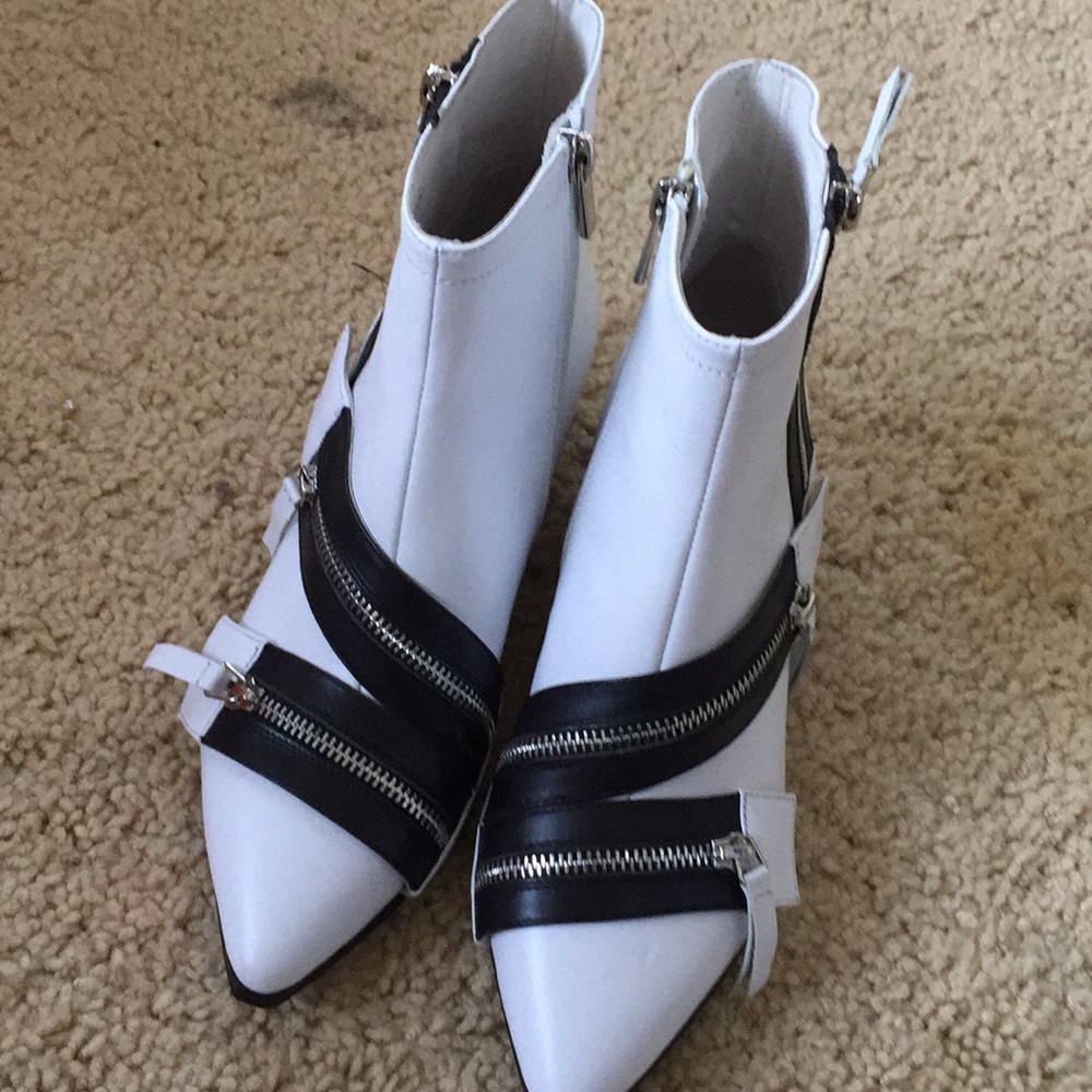 Jeffrey Campbell Ankle bootie with zipper - Picture 2 of 5